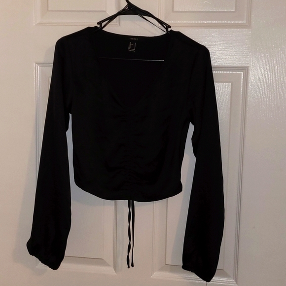 Forever 21 Black Satin-Like Vneck Adjustable Crop Top Long Sleeve Side Zipper SM - Picture 1 of 12